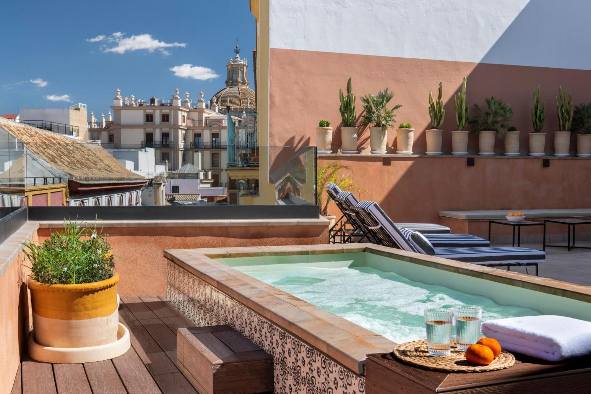 Casa Bedoya Suites & Colors By Magno Apartments Sevilla Eksteriør billede